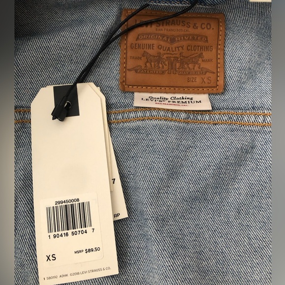 LEVI'S Original Trucker Denim Jacket In Throw Elbows - Picture 6 of 7